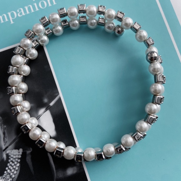 Vintage Pearl and Rhinestone Wrap Bracelet - Picture 10 of 16